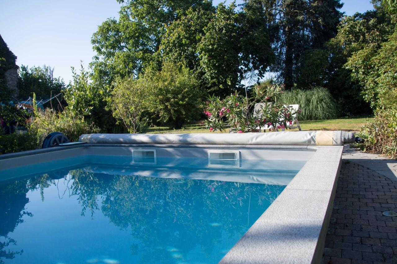 B And B Comme Chez Soi La Hestre Exterior foto